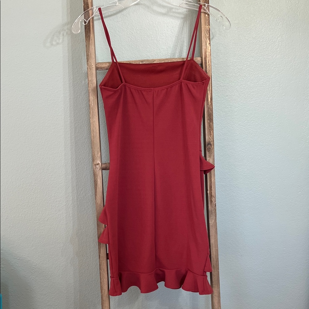 Elegant Short Red Ruffle Dress - Picture 4 of 5